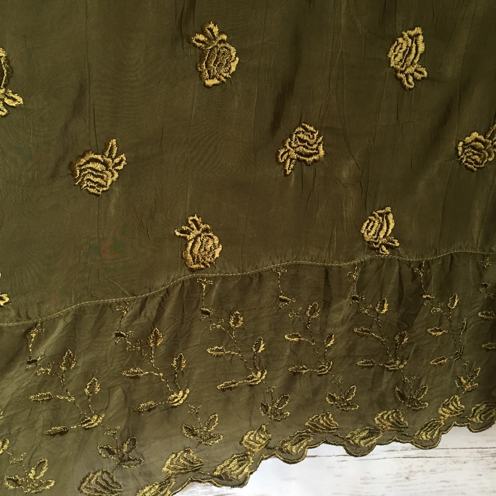 JOHNNY WAS Olive Green ROSES Embroidered Top - Picture 6 of 8
